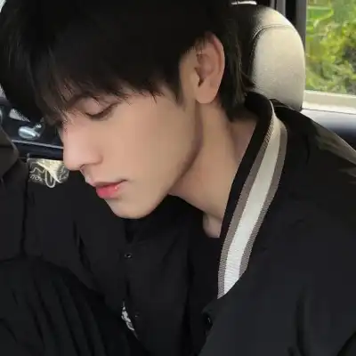 吕小宸